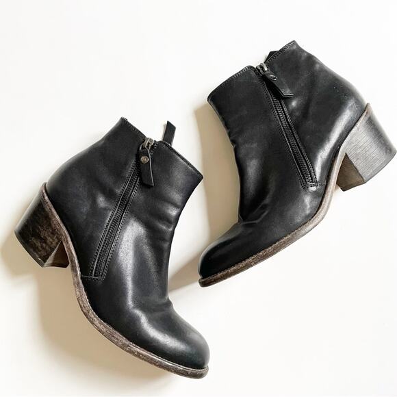 AGL Black Leather Double Zipper Ankle Bootie - Picture 1 of 9